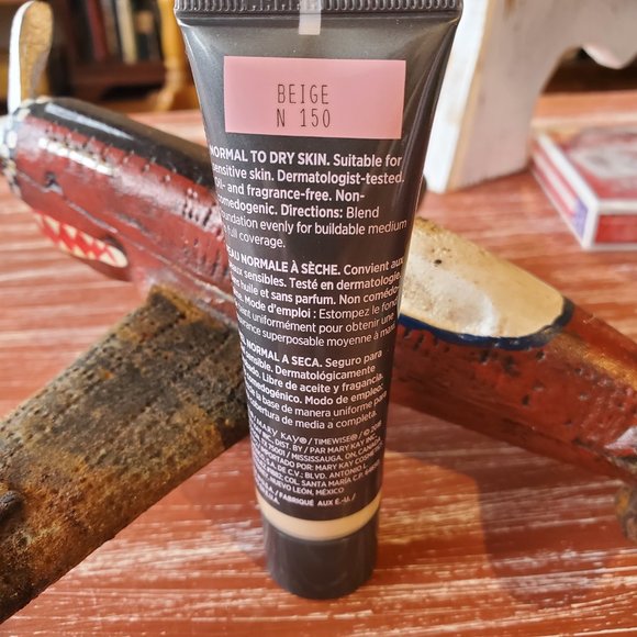 Beige N 150 (Neutral) Luminous 3D Foundation Normal To Dry Skin - Mary K… - Picture 2 of 3